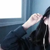 黑白头像女可爱真人