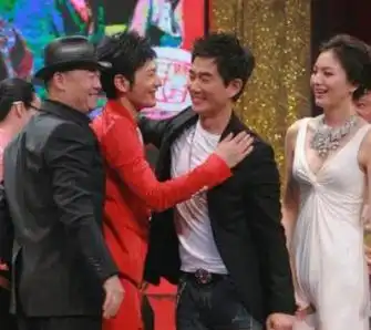 明星最尴尬的10张合影,郭敬明你过分了,任贤齐后知后觉