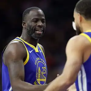 追梦总决赛对阵骑士对手宁愿封堵库里的三分也不愿意防我扣篮