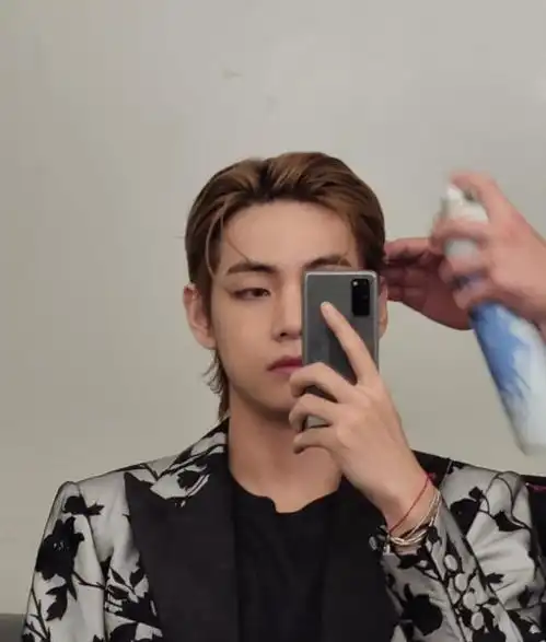 btsv终於梳了这个让女生们疯狂的发型气场炸裂,奶狗变狼狗