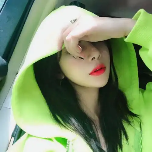 2021优质高清姐妹头像一人一张御姐图片