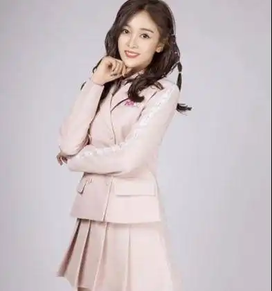 啥杜华要签约沈梦辰沈梦辰为了女团梦高兴网友却在喊她快跑