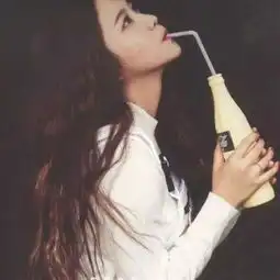 禁欲系头像唯美艺琳