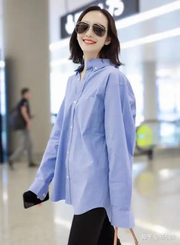 早春的第一件衬衫,学王鸥配小黑裤拖鞋真时髦,不挑身材好驾驭