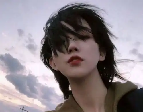 严浩翔喜欢什么女生严浩翔喜欢女生类型