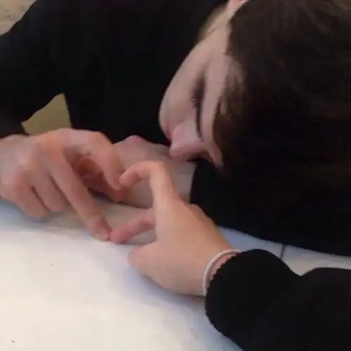 贩卖温柔的治愈系文案