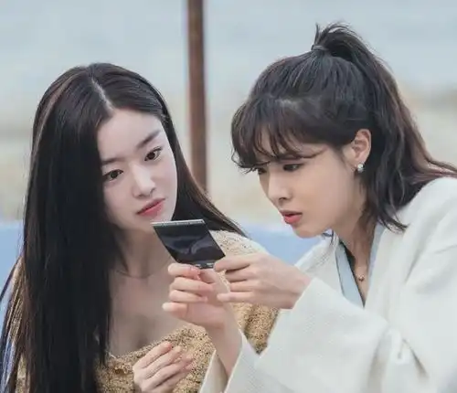 一部漫画改编的高评分下饭治愈剧来了,三个漂亮女人的精彩人生