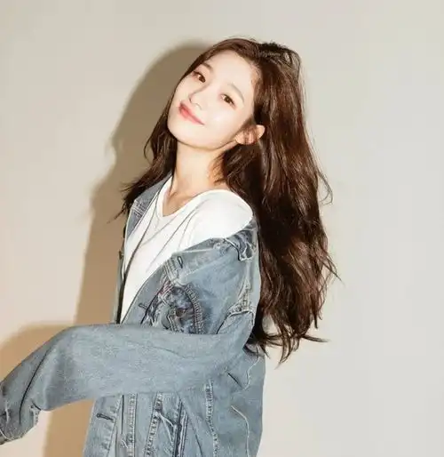 秋冬暖色系发型选什么色往这里看就行了