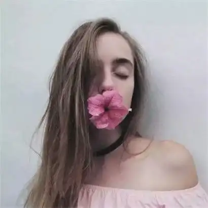 女生欧美头像复古街拍头像,生来不讨喜的样子