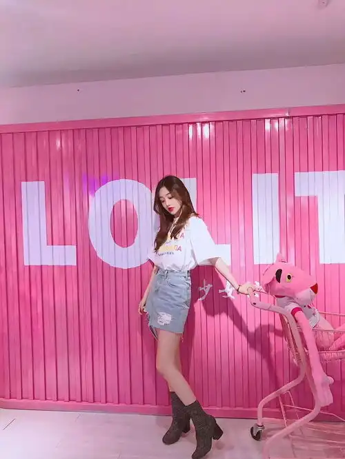 粉色爆表自拍美炸自带ins风滤镜郑州美少女打卡圣地首发,一起燃爆少女心