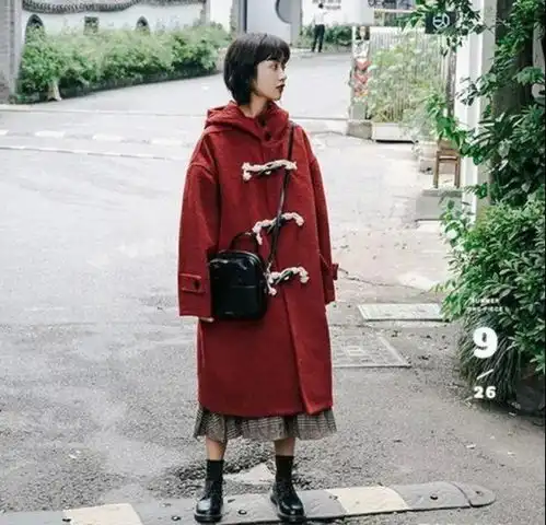 大衣裙子穿得好看又不作,增添了灵动感和少女气息,简直完美