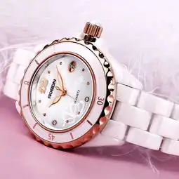 女同胞们,别傻傻的戴手链了,有品味的女性都在戴这款精致手表