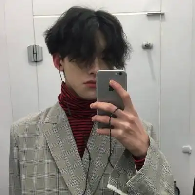 抑郁系头像男真人高冷男