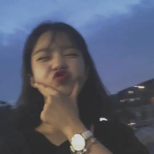 2023可爱乐光女生图片