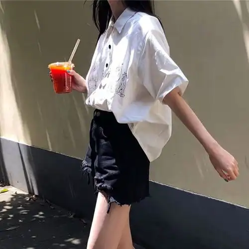 新款鬼马少女卡通印花短袖衬衫女学生夏韩版宽松学院风衬衣上衣女