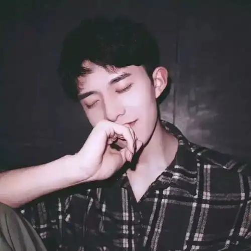 今日份头像我藏不住喜欢你演不出热情