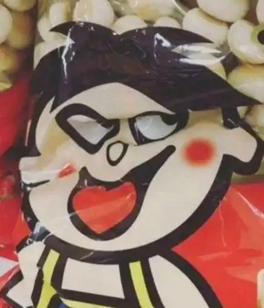 幽默笑话刚和男友在一起,想要矜持一点,谁知闺蜜坏俺好事