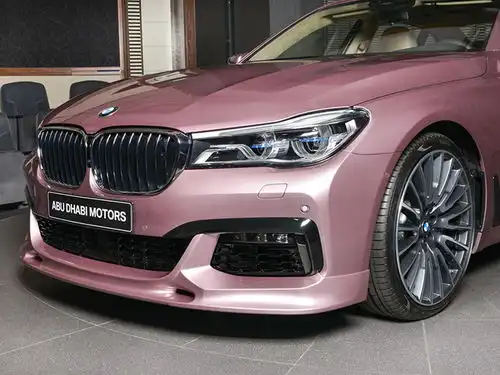 宝马7系不务正业推少女心十足的粉色定制版