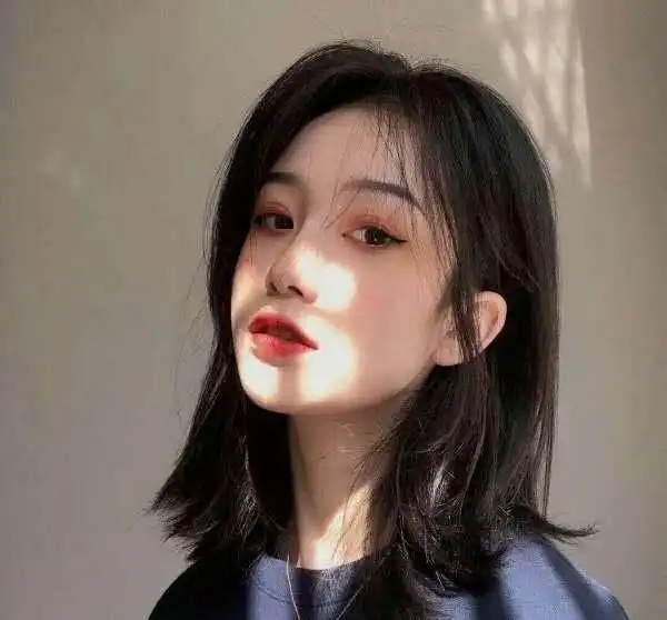 全网超火女生头像唯美治愈留有星河