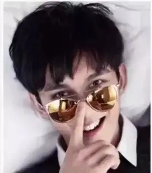 成熟的男人发型这么搭更有味道