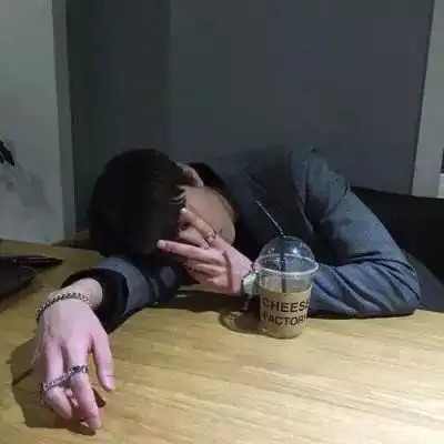 个性超拽酷酷的帅气男生微信头像