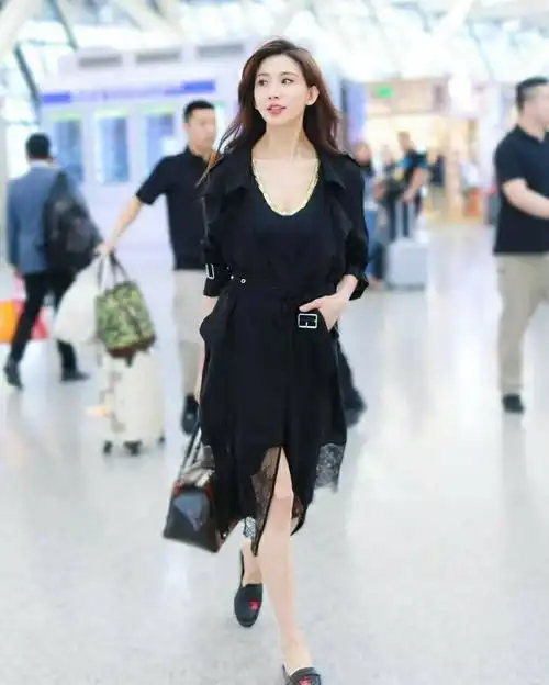 风衣乐福鞋,初秋照穿显瘦高级有气质,刘雯林志玲三木都这样穿