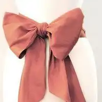 萌小希带蝴蝶结头像女生微信头像图片大全