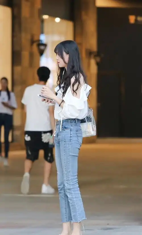 打底裤让你体验不同风格感,更加立体显瘦,好看不过时