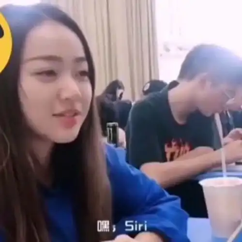 播音系的女生口才真好