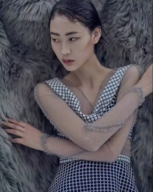 afia认证模特董燕最新野性时尚大片狼性少女