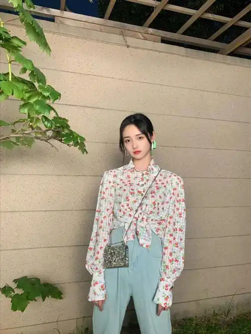 为什么李沁全智贤鞠婧祎总是重复穿着这件单品原因只有一个