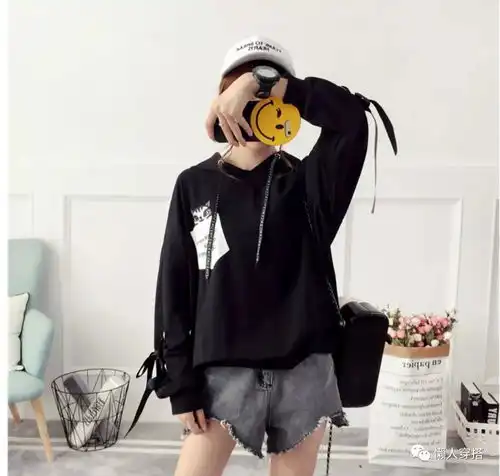 上暖下凉,短裤搭配小技巧