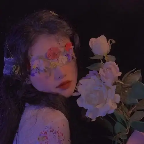 紫色仙气系闺蜜头像李若