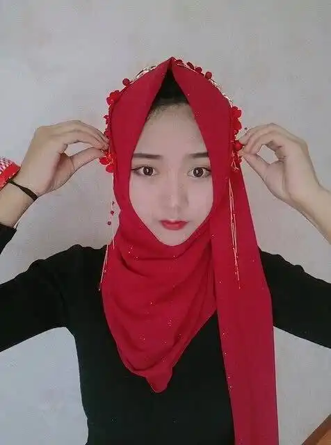 回族小姐姐教你们纱巾怎么戴