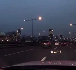 丧系网易云热评那年我18,她15,今年我22,她15