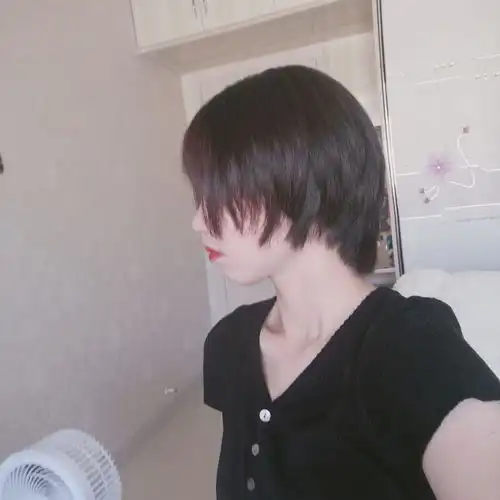 本人女,近期想剪一个日系的男生头,有什么好的造型推荐吗