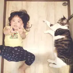 绝对治愈系照片孩子与猫咪的日常生活
