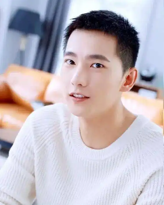 硬核圆寸韩系中分清爽短发,总能找到适合你的发型