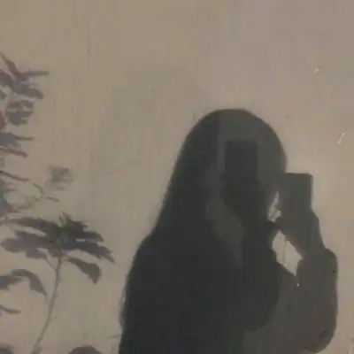 黑白背影头像女生侧脸女生伤感的头像合集