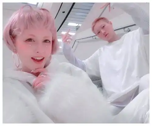 小龙女吴卓林据传和妻子婚变,21岁却已结婚两年,不理解