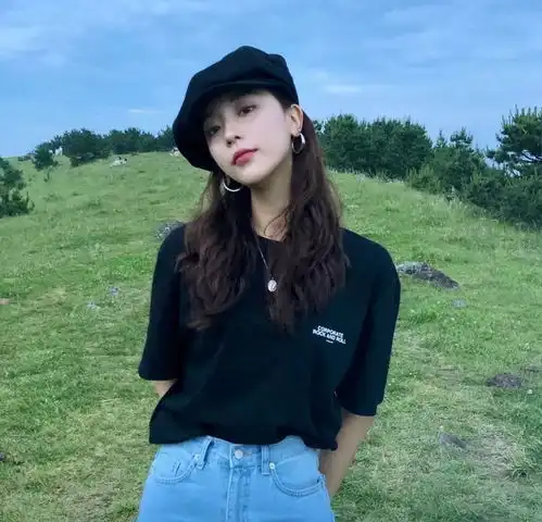 时髦头像女