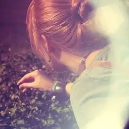 我们都是冷紫色调的后期控