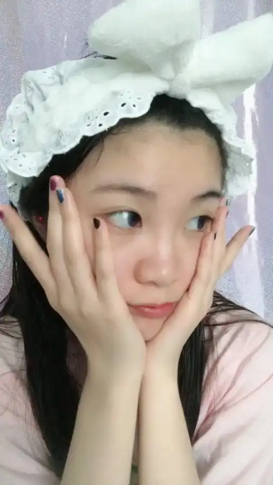 猪猪女孩的蜜桃韩系妆恩