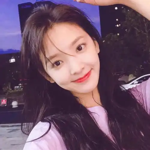 清纯美女章若楠生活照,再次更新的生活照