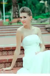 俄罗斯远东城市美女图街拍俄罗斯远东美女图片
