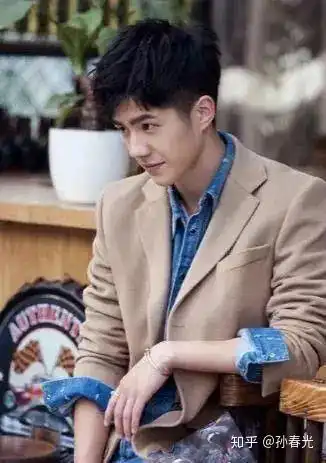 小狼狗小奶狗,谁消费完女性又消费男性