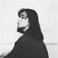 性感美国人美女黑白吸烟微信头像图片大全