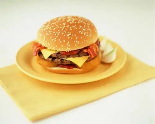 双层吉士汉堡是什么肉