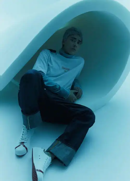 寸头男生头像卡通