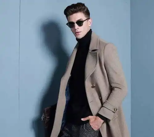 秋冬男士驼色羊绒大衣如何搭配各类单品